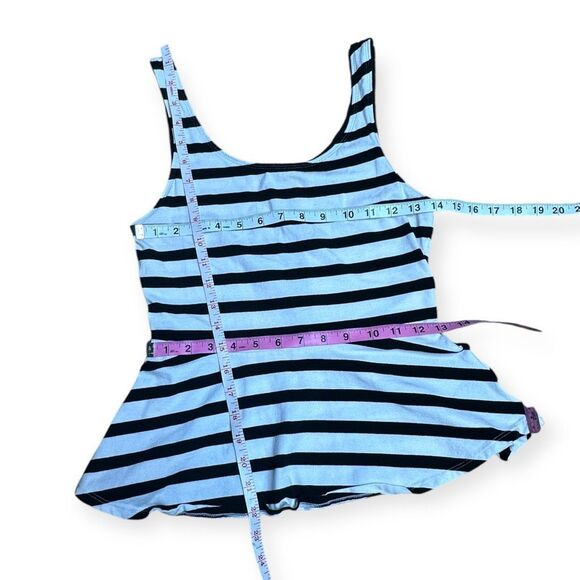 EXPRESS Women’s Black White Striped Sleeveless Peplum Tank Top Size Small - Picture 7 of 7